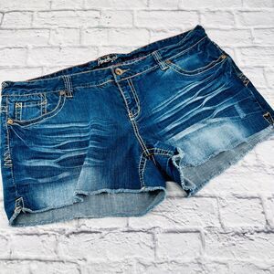 Amethyst High Waisted Cut Off Denim Short Size 24‎ Medium Blue Stretch Pockets